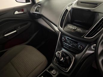 FORD GRAND C-MAX 1.5 TDCi Titanium Euro 6 (s/s) 5dr