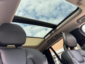 VOLVO XC90 2.0 D5 PowerPulse Momentum Auto 4WD Euro 6 (s/s) 5dr