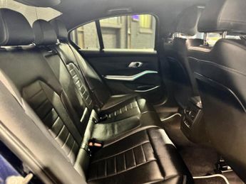 BMW 3 SERIES 2.0 320d M Sport Pro Edition Saloon