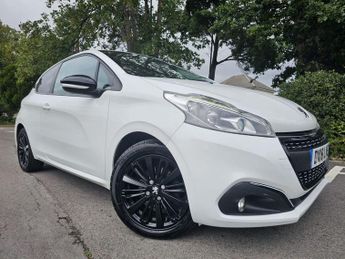 Peugeot 208 1.2 PureTech Black Edition