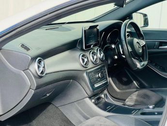 MERCEDES-BENZ CLA 2.1 CLA220d AMG Line Coupe 7G-DCT 4MATIC Euro 6 (s/s) 4dr