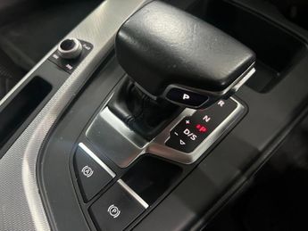 AUDI A4 2.0 TDI 35 Technik