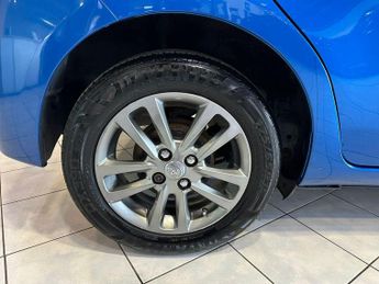 TOYOTA YARIS 1.3 Dual VVT-i Icon