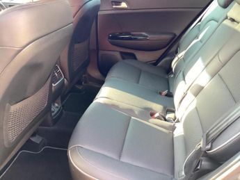 KIA SPORTAGE 1.6 T-GDi 4