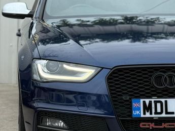AUDI A4 2.0 TDI S line S Tronic quattro Euro 5 (s/s) 4dr