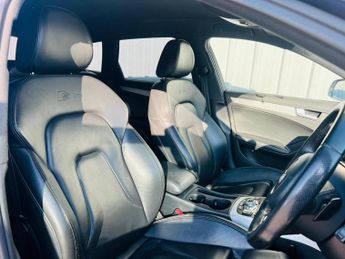 AUDI A4 2.0 TDI S line S Tronic quattro Euro 5 (s/s) 4dr