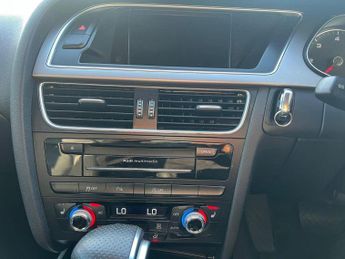 AUDI A4 2.0 TDI S line S Tronic quattro Euro 5 (s/s) 4dr