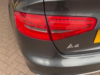 AUDI A4 2.0 TDI S line Multitronic Euro 5 (s/s) 4dr
