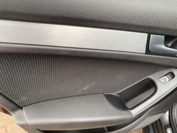 AUDI A4 2.0 TDI S line Multitronic Euro 5 (s/s) 4dr