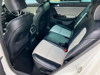 KIA SPORTAGE 2.0 CRDi GT-Line Automatic