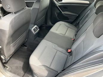VOLKSWAGEN GOLF 1.6 TDI BlueMotion Tech Match Edition Automatic