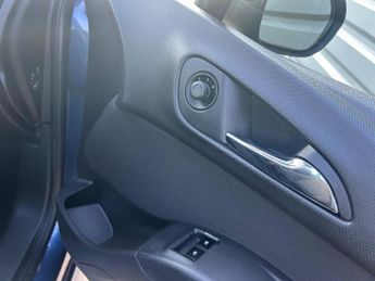 VAUXHALL MERIVA 1.4 T 16V Exclusiv