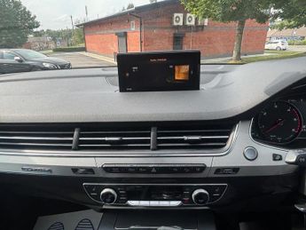 AUDI Q7 3.0 TDI V6 S line