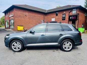 AUDI Q7 3.0 TDI V6 S line
