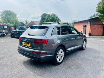 AUDI Q7 3.0 TDI V6 S line