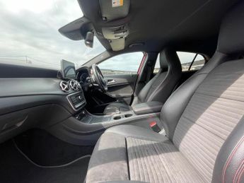 MERCEDES-BENZ GLA CLASS 2.1 GLA220d AMG Line