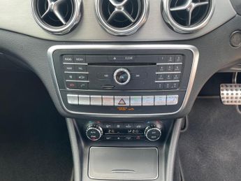 MERCEDES-BENZ GLA CLASS 2.1 GLA220d AMG Line