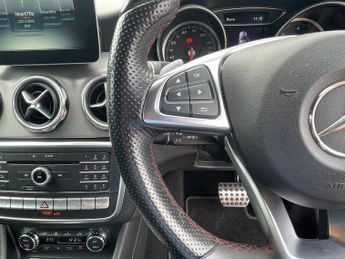 MERCEDES-BENZ GLA CLASS 2.1 GLA220d AMG Line