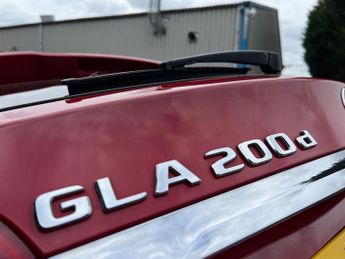 MERCEDES-BENZ GLA CLASS 2.1 GLA200d AMG Line