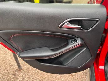 MERCEDES-BENZ GLA CLASS 2.1 GLA200d AMG Line