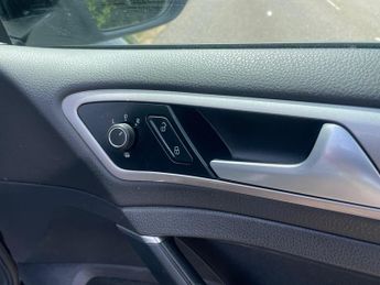 VOLKSWAGEN GOLF e-Golf