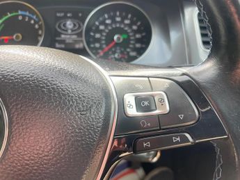 VOLKSWAGEN GOLF e-Golf