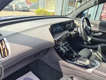 MERCEDES-BENZ EQC EQC 400 80kWh AMG Line Auto 4MATIC 5dr