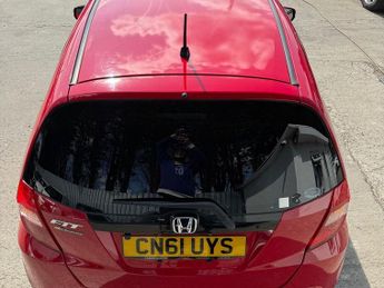 HONDA FIT -