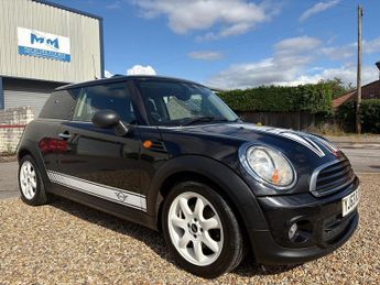 MINI Hatch 1.6 First Hatch