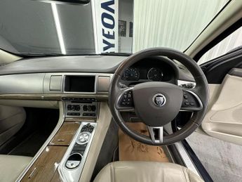 JAGUAR XF 3.0d V6 Premium Luxury Sportbrake Auto Euro 5 (s/s) 5dr