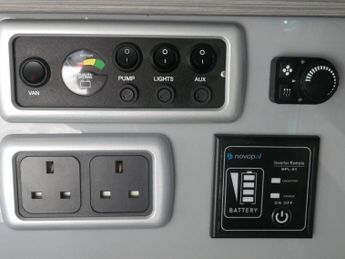 VOLKSWAGEN TRANSPORTER 2.0 TDI BlueMotion Tech T32 140 Trendline LWB Auto 4-Berth Campe