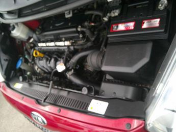 KIA VENGA 1.6 2