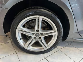 AUDI A4 AVANT 2.0 TFSI S line