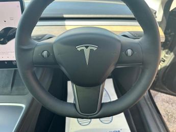 TESLA MODEL 3 (Dual Motor) Long Range Auto 4WDE 4dr