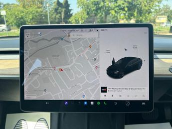 TESLA MODEL 3 (Dual Motor) Long Range Auto 4WDE 4dr