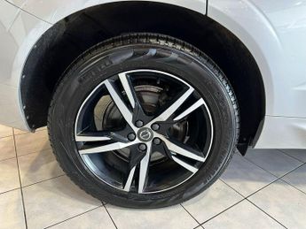 VOLVO XC60 2.0 R-Design D5 PowerPulse AWD