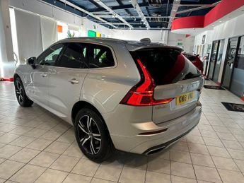 VOLVO XC60 2.0 R-Design D5 PowerPulse AWD
