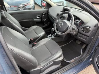 RENAULT CLIO 1.6 VVT Dynamique TomTom Auto Euro 5 3dr