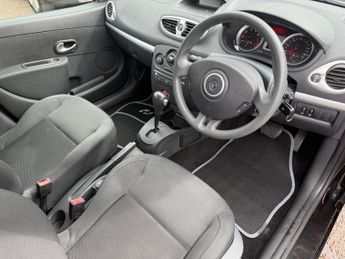 RENAULT CLIO 1.6 VVT Expression Auto Euro 5 5dr