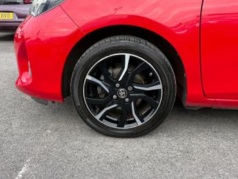 TOYOTA YARIS 1.33 Dual VVT-i Sport Euro 5 5dr Euro 5