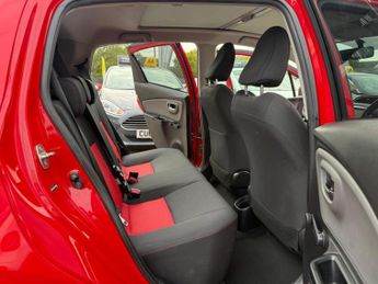TOYOTA YARIS 1.33 Dual VVT-i Sport Euro 5 5dr Euro 5