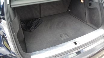 AUDI Q3 2.0 TDI SE