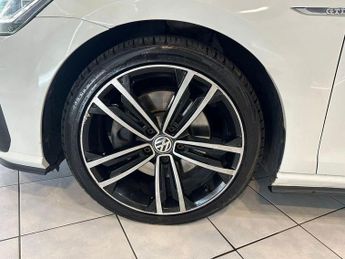 VOLKSWAGEN GOLF 2.0 TDI GTD