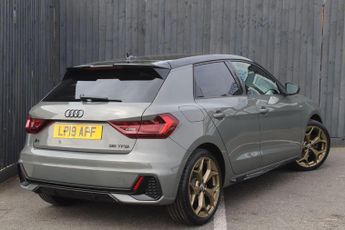 AUDI A1 1.5 TFSI 35 S line Style Edition