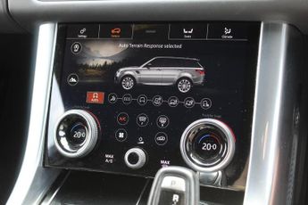 LAND ROVER RANGE ROVER SPORT 3.0 D300 MHEV HSE Dynamic Black