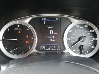 NISSAN NAVARA 2.3 dCi Tekna Auto Pick-Up