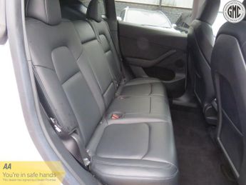 TESLA MODEL Y (Dual Motor) Long Range 1 Owner, Pano Roof, Autopilot