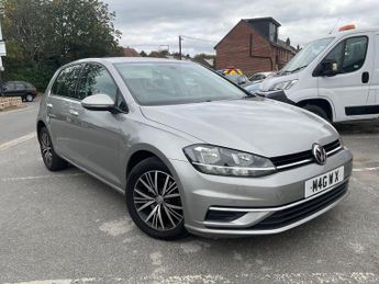 Volkswagen Golf TDi 1.6 TDI SE Nav Euro 6 (s/s) 5dr