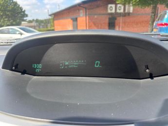 TOYOTA YARIS 1.3 VVT-i T Spirit
