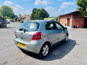 TOYOTA YARIS 1.3 VVT-i T Spirit